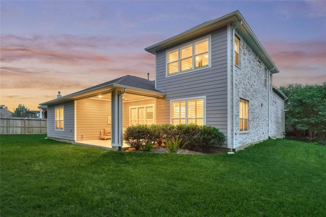 71 Victoria Drive W, Montgomery, TX 77356