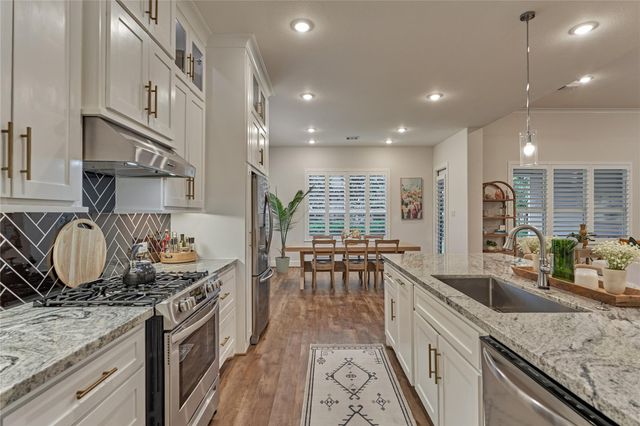 71 Victoria Drive W, Montgomery, TX 77356