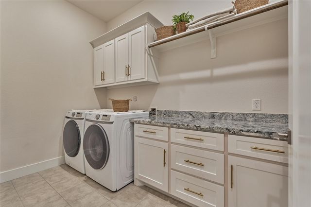 71 Victoria Drive W, Montgomery, TX 77356