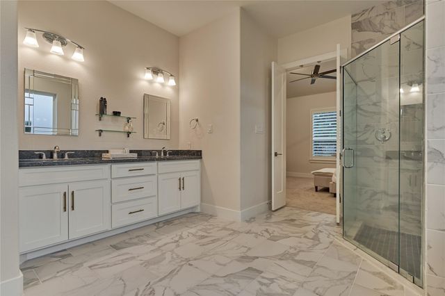71 Victoria Drive W, Montgomery, TX 77356