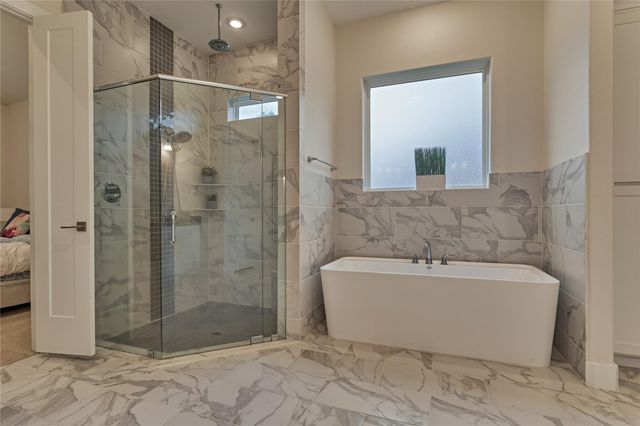 71 Victoria Drive W, Montgomery, TX 77356