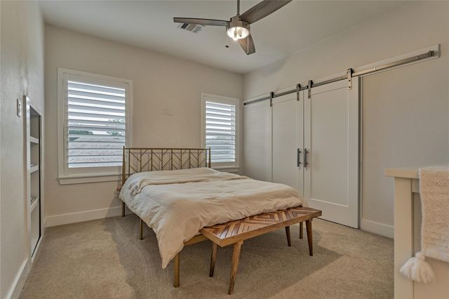 71 Victoria Drive W, Montgomery, TX 77356