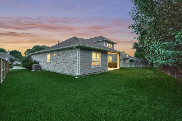 71 Victoria Drive W, Montgomery, TX 77356