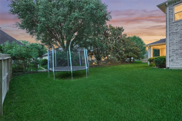 71 Victoria Drive W, Montgomery, TX 77356