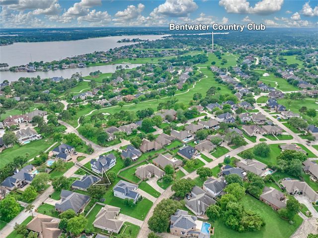 71 Victoria Drive W, Montgomery, TX 77356