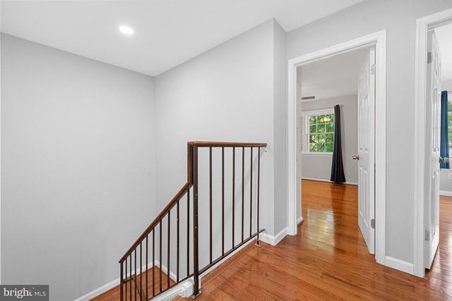 300 HOLLY CT, Herndon, VA 20170