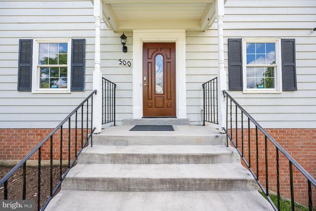 300 HOLLY CT, Herndon, VA 20170