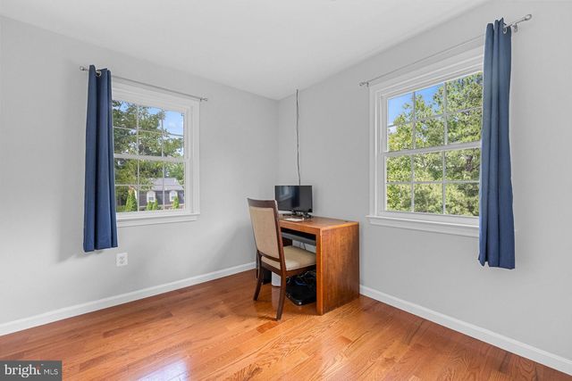 300 HOLLY CT, Herndon, VA 20170