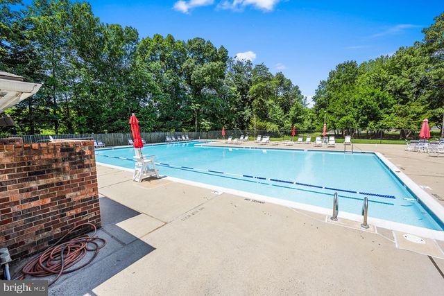 300 HOLLY CT, Herndon, VA 20170