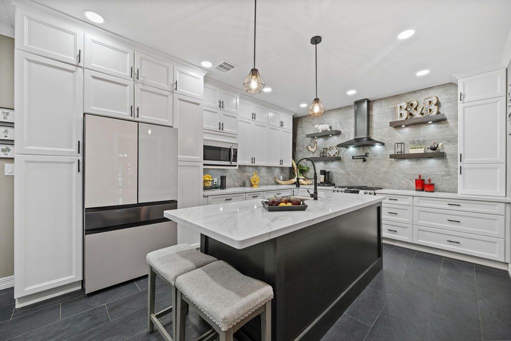 2516 Bagby Street, Houston, TX 77006