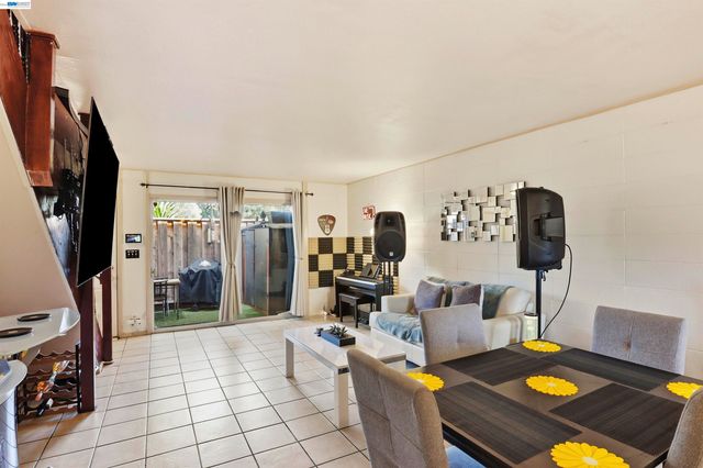 27505 Tampa Ave 29, Hayward, CA 94544