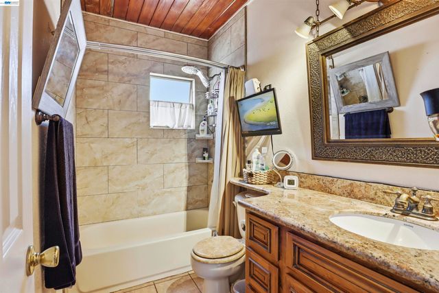 27505 Tampa Ave 29, Hayward, CA 94544