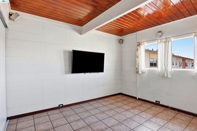 27505 Tampa Ave 29, Hayward, CA 94544