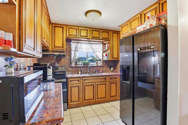 27505 Tampa Ave 29, Hayward, CA 94544