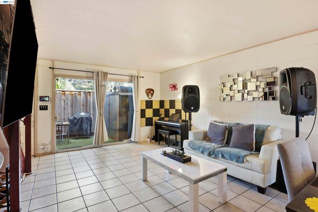 27505 Tampa Ave 29, Hayward, CA 94544