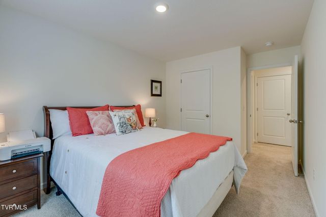531 Cox Hollow Road, Kingsport, TN 37663