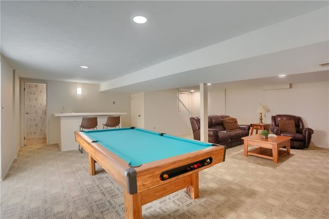 1702 Guyton Rd, Mccandless, PA 15101