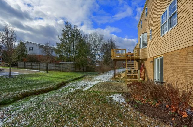 1702 Guyton Rd, Mccandless, PA 15101