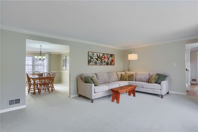 1702 Guyton Rd, Mccandless, PA 15101