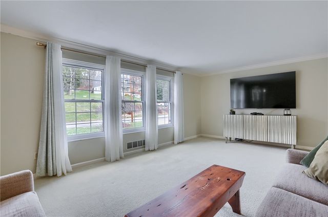 1702 Guyton Rd, Mccandless, PA 15101