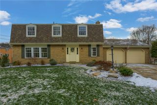 1702 Guyton Rd, Mccandless, PA 15101