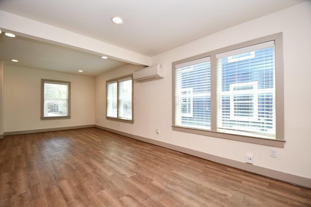 1011 Enid Street 2, Houston, TX 77009