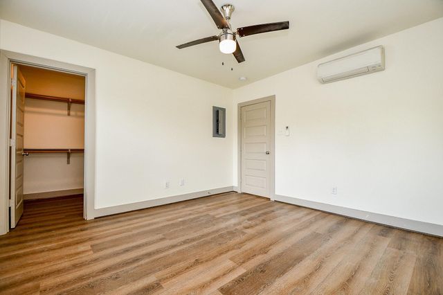 1011 Enid Street 2, Houston, TX 77009