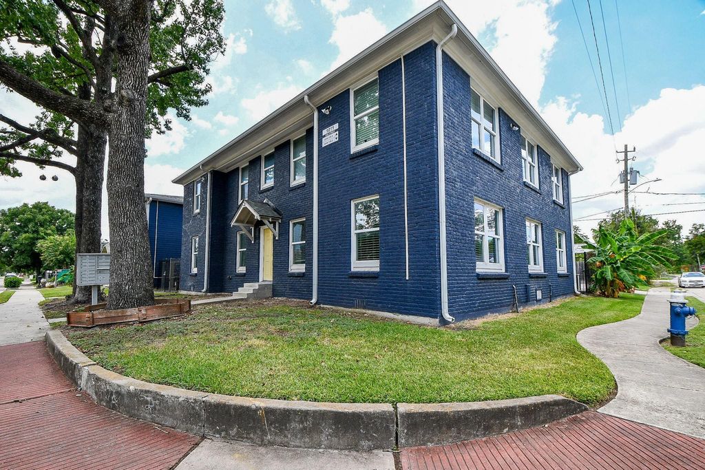 1011 Enid Street 2, Houston, TX 77009