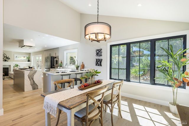 3335 Sterling Ct, Napa, CA 94558