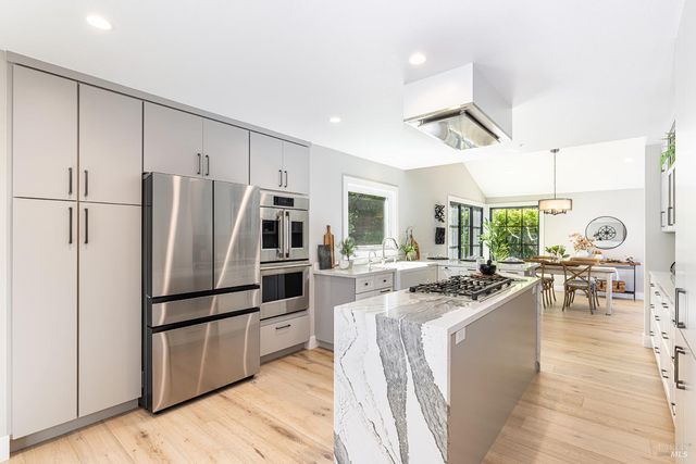 3335 Sterling Ct, Napa, CA 94558