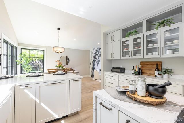 3335 Sterling Ct, Napa, CA 94558