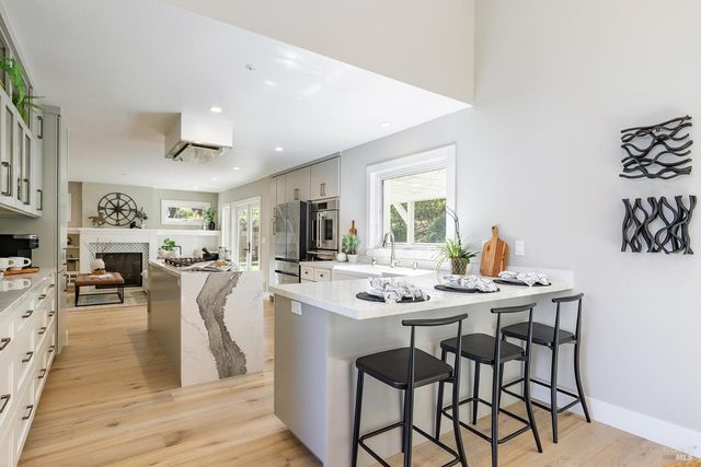 3335 Sterling Ct, Napa, CA 94558