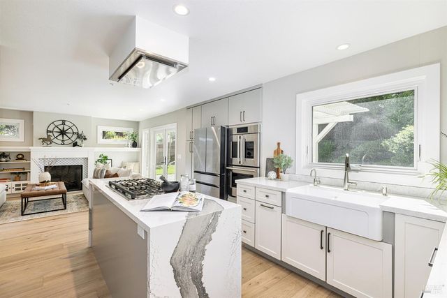 3335 Sterling Ct, Napa, CA 94558