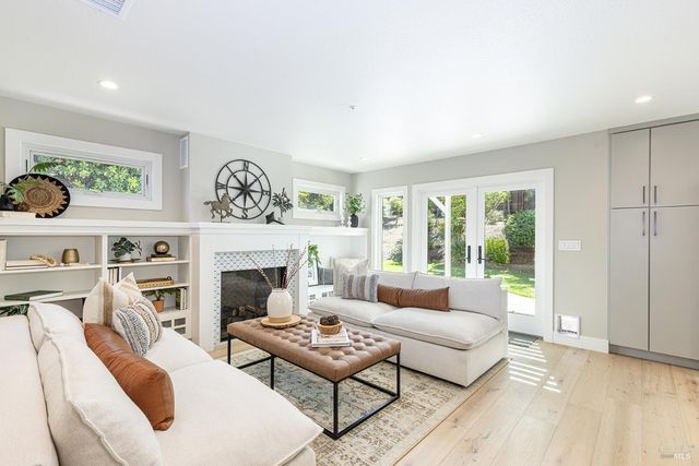 3335 Sterling Ct, Napa, CA 94558