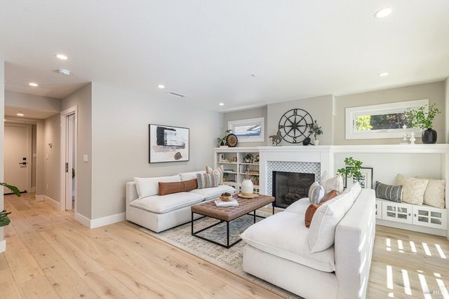 3335 Sterling Ct, Napa, CA 94558