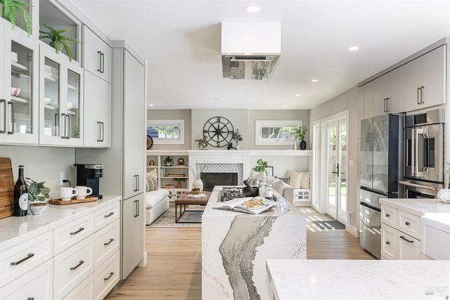 3335 Sterling Ct, Napa, CA 94558