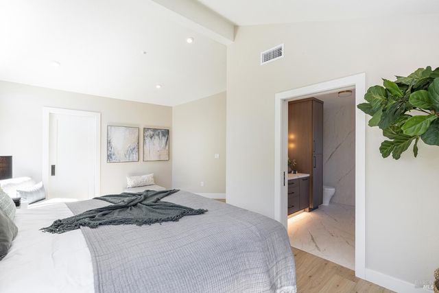 3335 Sterling Ct, Napa, CA 94558