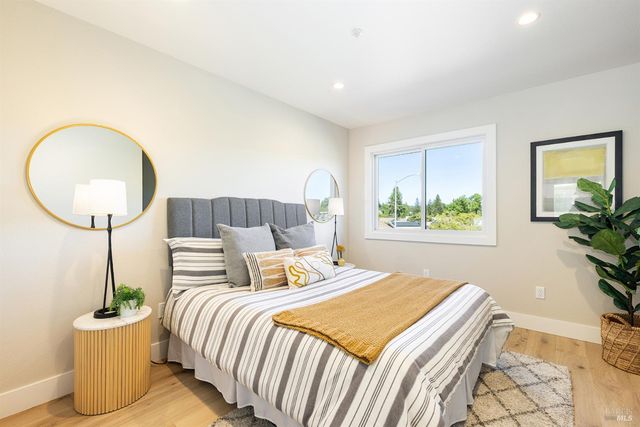 3335 Sterling Ct, Napa, CA 94558