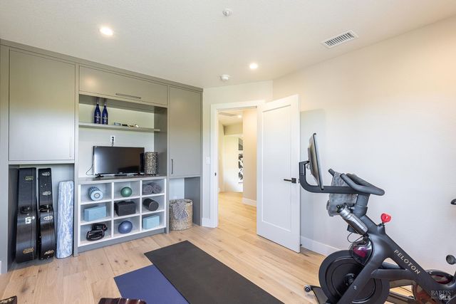 3335 Sterling Ct, Napa, CA 94558