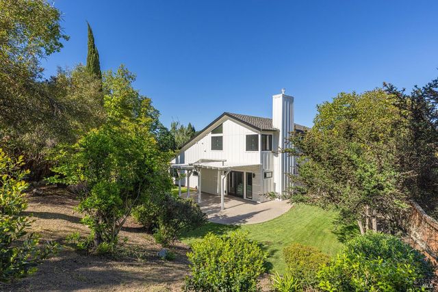 3335 Sterling Ct, Napa, CA 94558