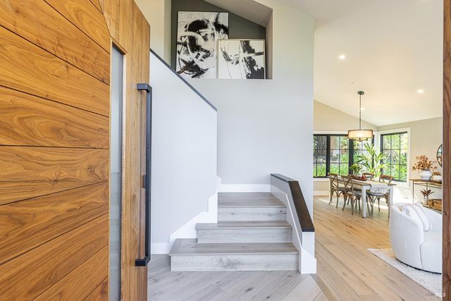 3335 Sterling Ct, Napa, CA 94558