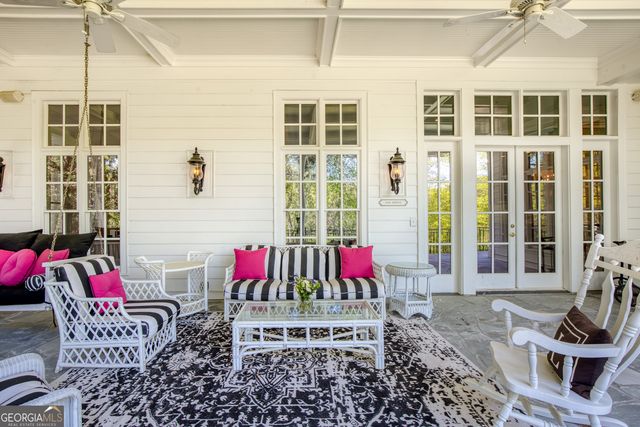 1095 Stonegate Court, Roswell, GA 30075