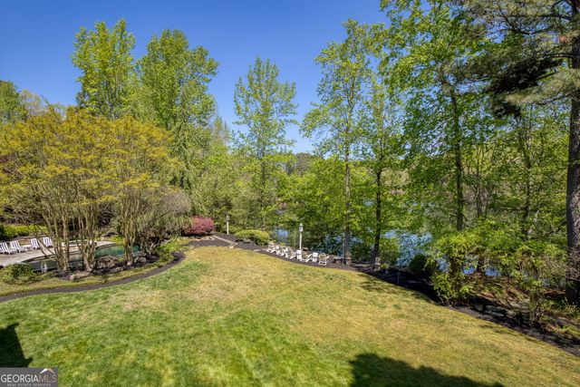 1095 Stonegate Court, Roswell, GA 30075