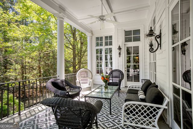 1095 Stonegate Court, Roswell, GA 30075