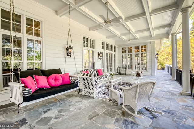 1095 Stonegate Court, Roswell, GA 30075
