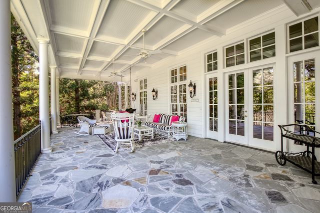 1095 Stonegate Court, Roswell, GA 30075