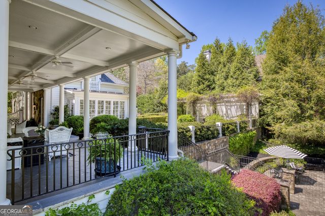 1095 Stonegate Court, Roswell, GA 30075