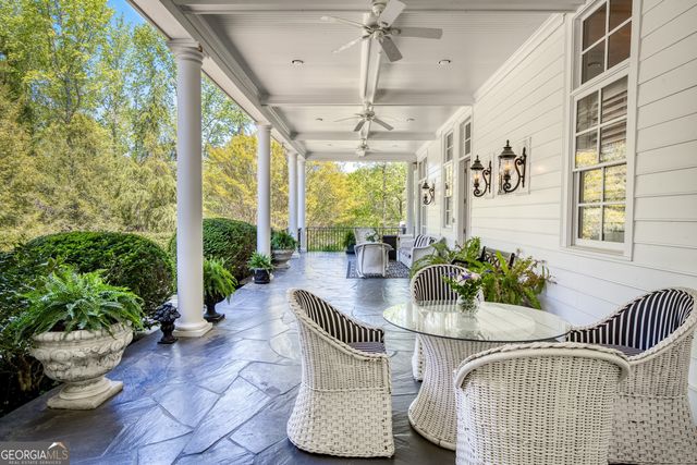 1095 Stonegate Court, Roswell, GA 30075
