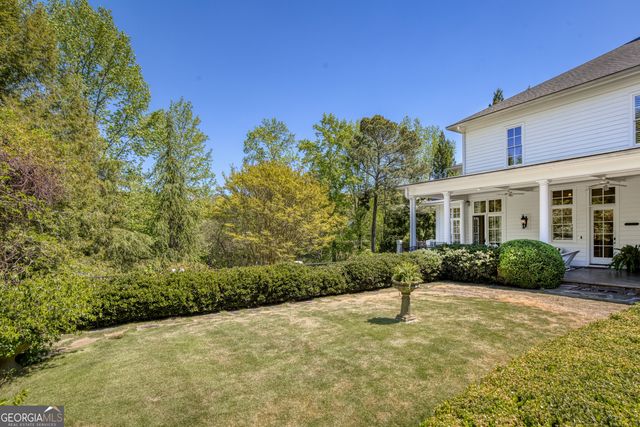 1095 Stonegate Court, Roswell, GA 30075