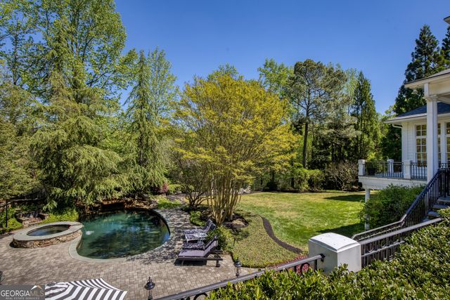 1095 Stonegate Court, Roswell, GA 30075